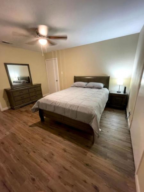 A Vibrant Paradise - 3 BDR 2 BTH Home of Temple